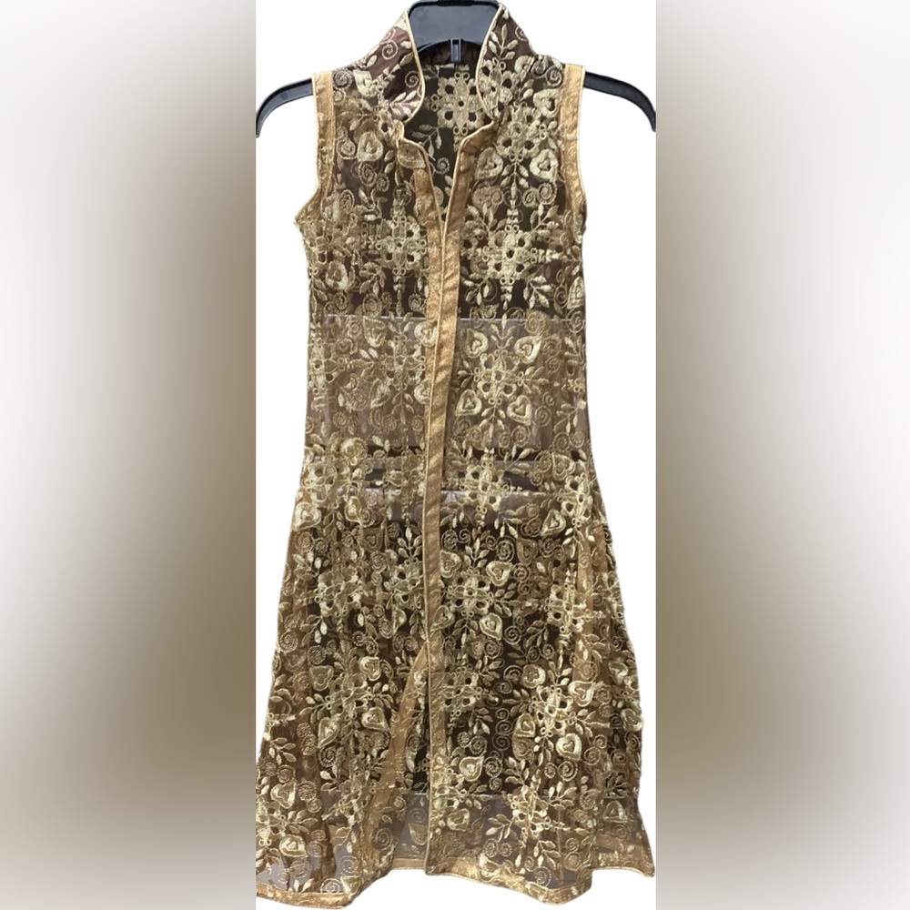 Traditional Sleeveless Embroidered Kurti–Size 30(fits approx. age 11–12 years)